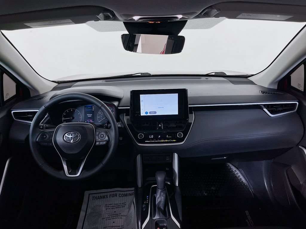 Used 2025 Toyota Corolla Cross LE w/ Moonroof Package FWD image 12