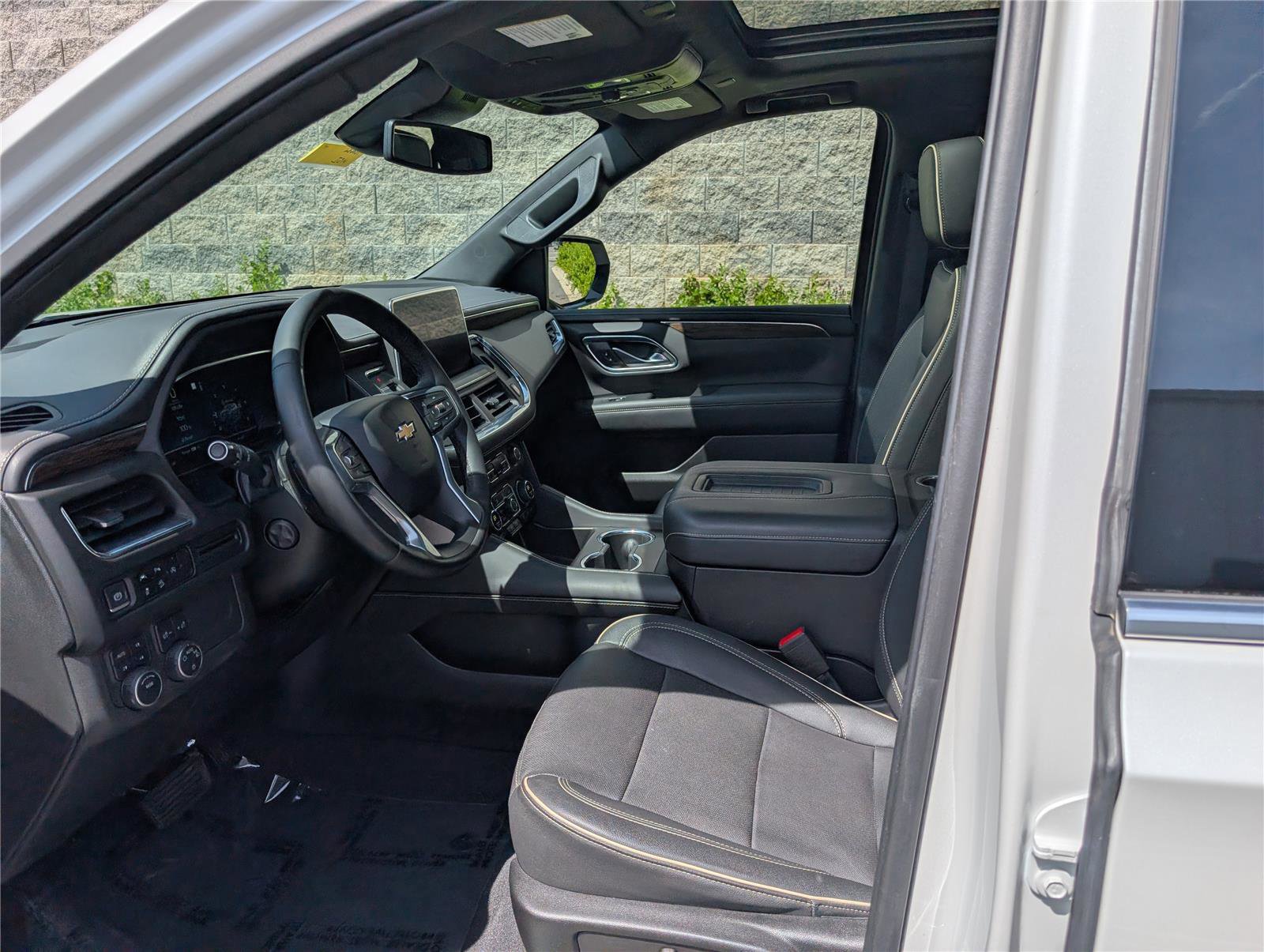 Used 2023 Chevrolet Tahoe Premier AWD/4WD image 19