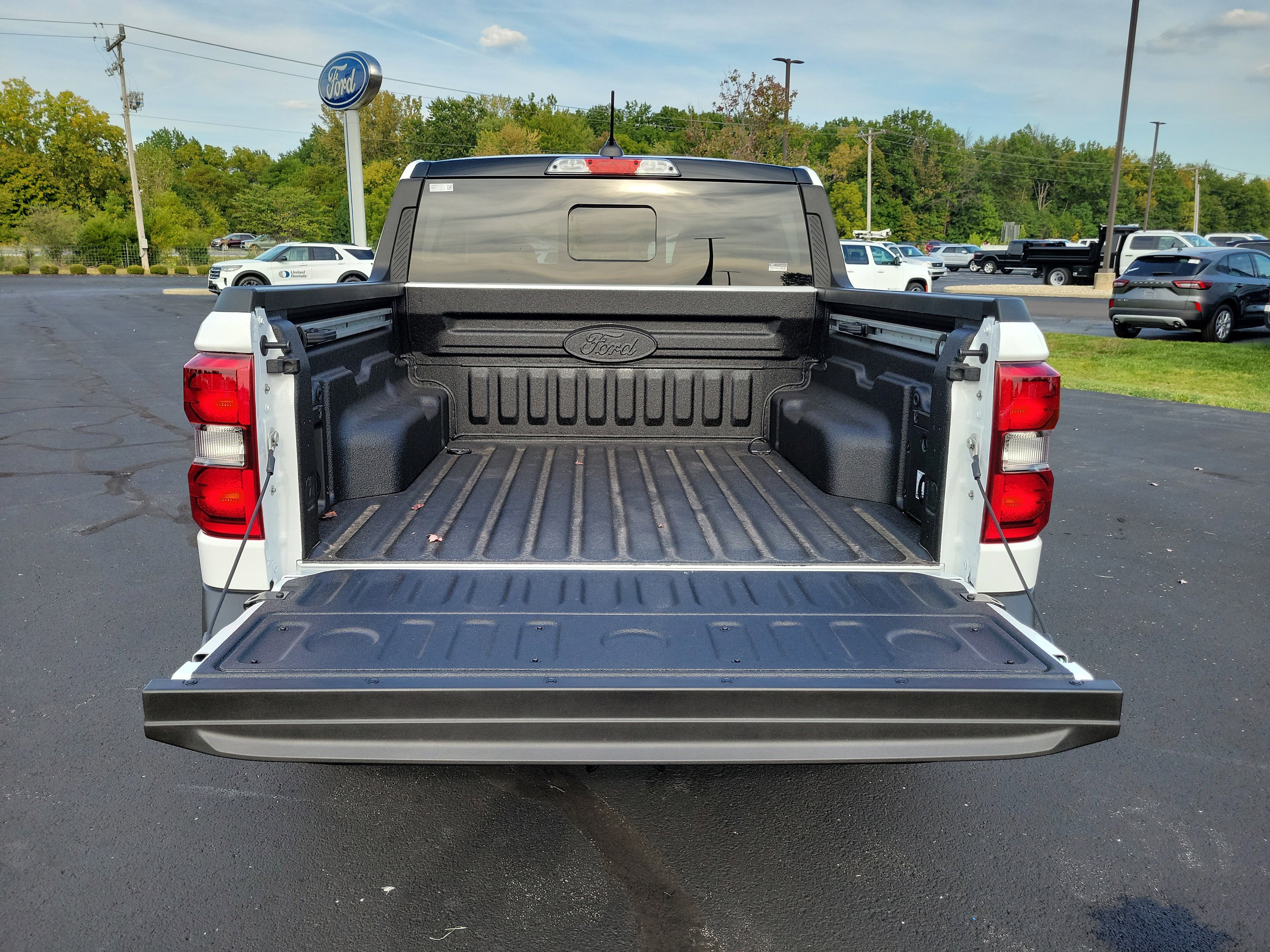 New 2025 Ford Maverick Lariat w/ Black Appearance Package image 8