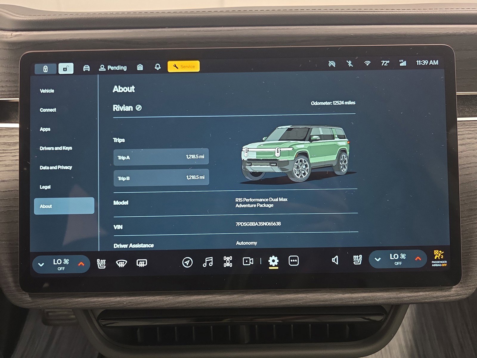 Used 2025 Rivian R1S Adventure AWD/4WD image 29