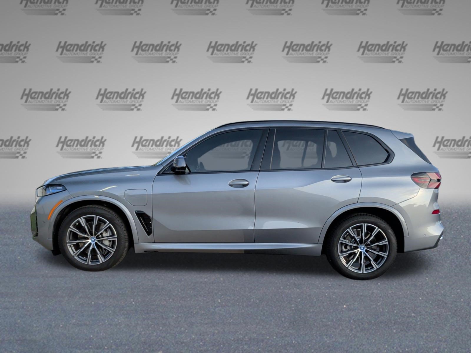 Used 2025 BMW X5 xDrive50e w/ M Sport Package AWD/4WD image 10