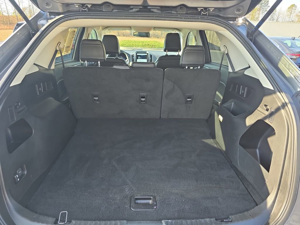 Used 2024 Ford Edge SEL image 12