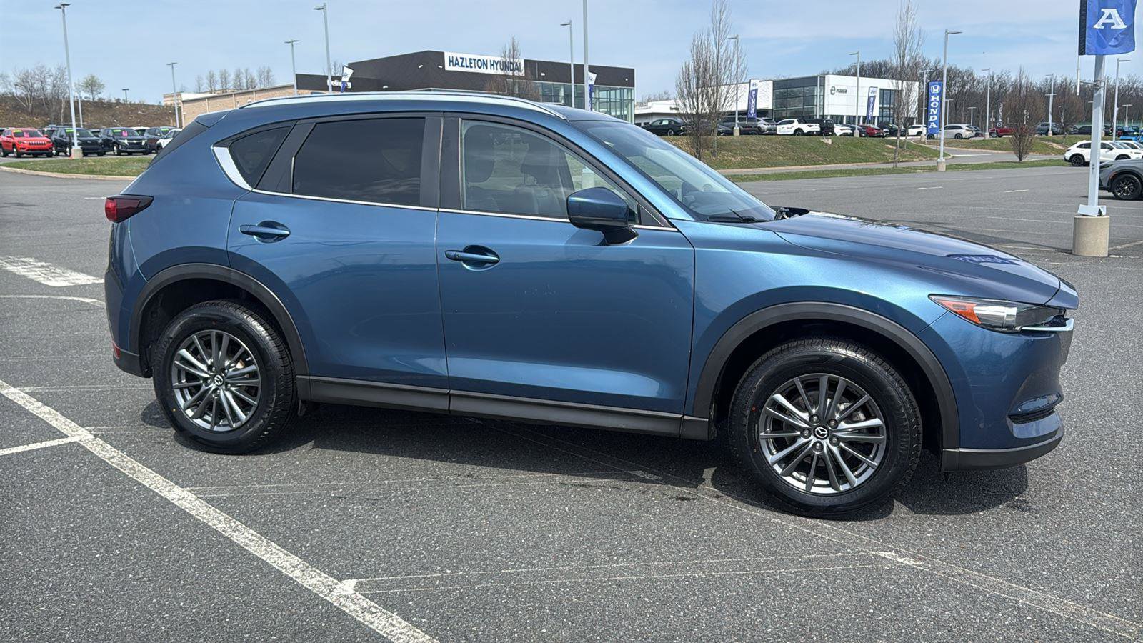 Used 2017 MAZDA CX-5 Touring AWD/4WD image 3