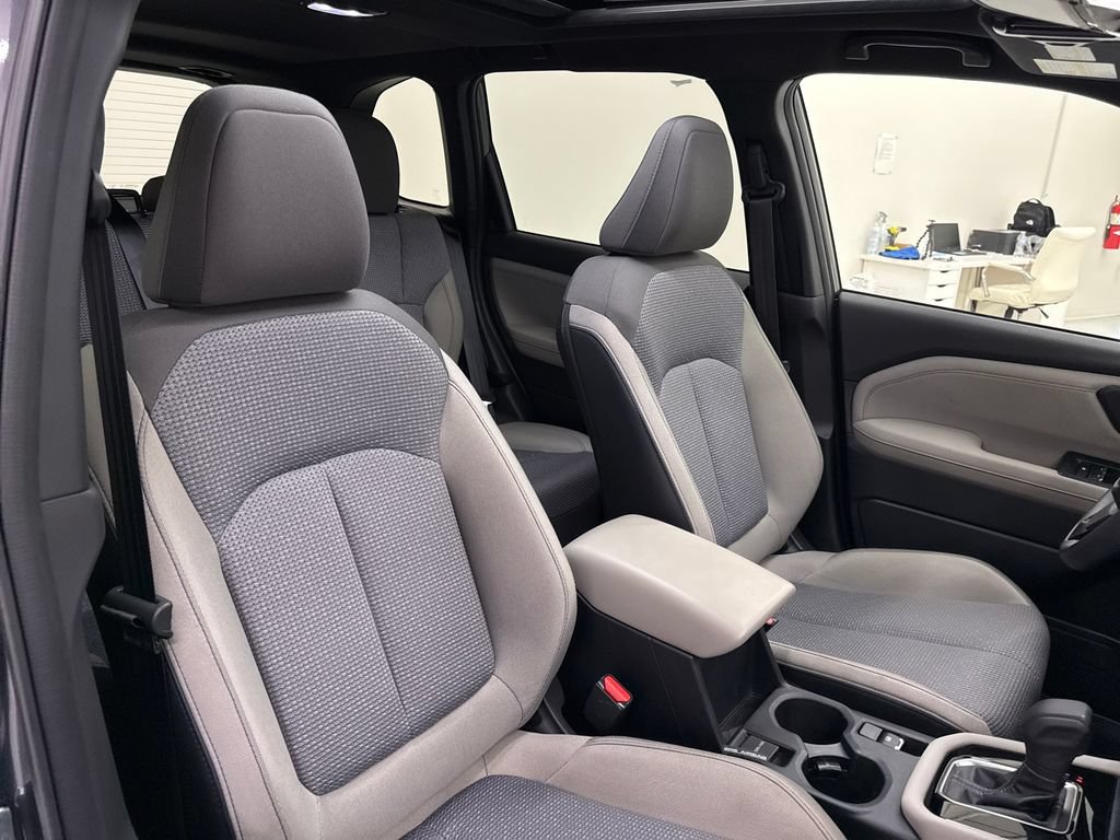 Used 2025 Subaru Forester Premium AWD/4WD image 26