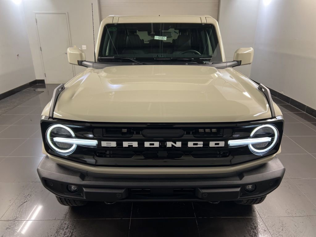 New 2026 Ford Bronco Outer Banks image 2