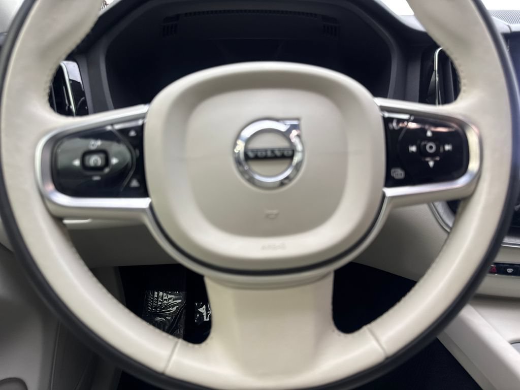 Used 2024 Volvo XC60 B5 Plus w/ Protection Package Premier AWD/4WD image 57