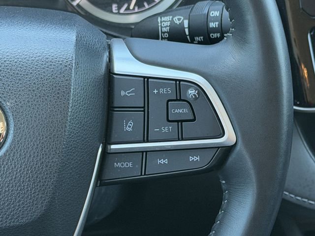 Used 2023 Toyota Highlander LE image 15