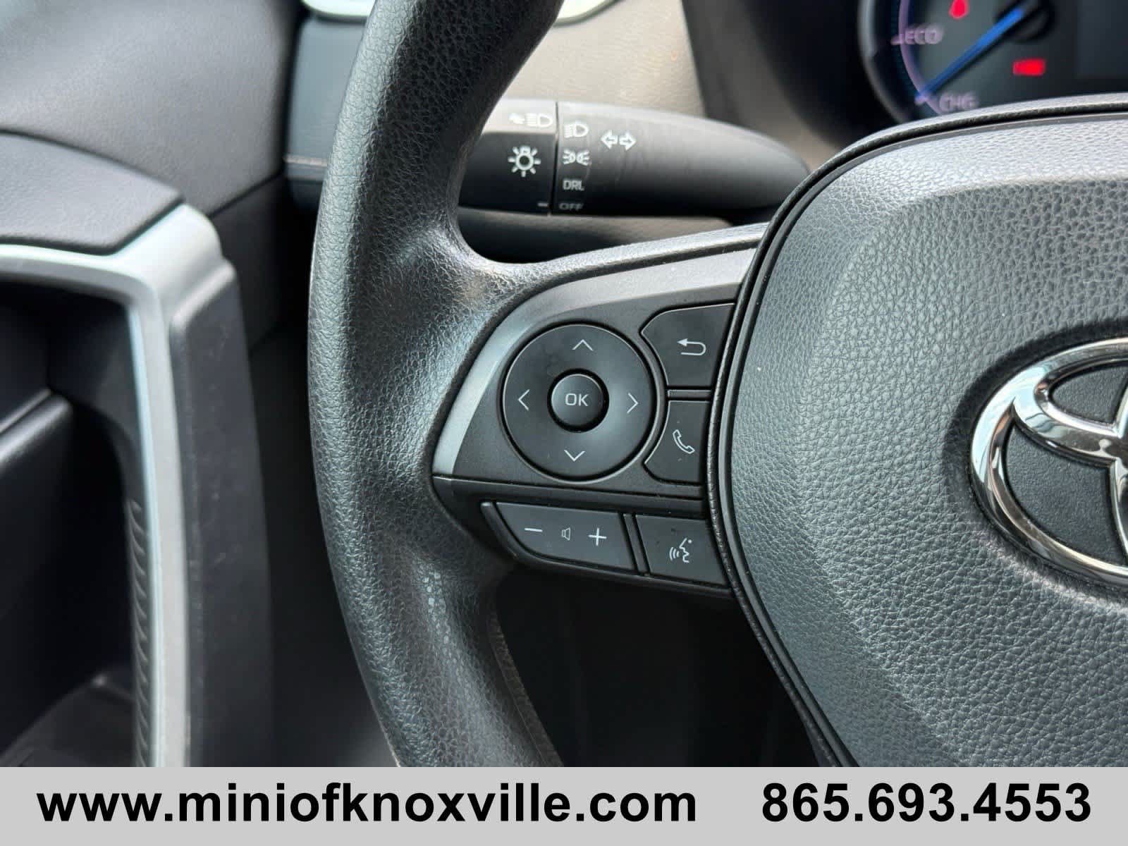 Used 2024 Toyota RAV4 LE AWD/4WD image 21