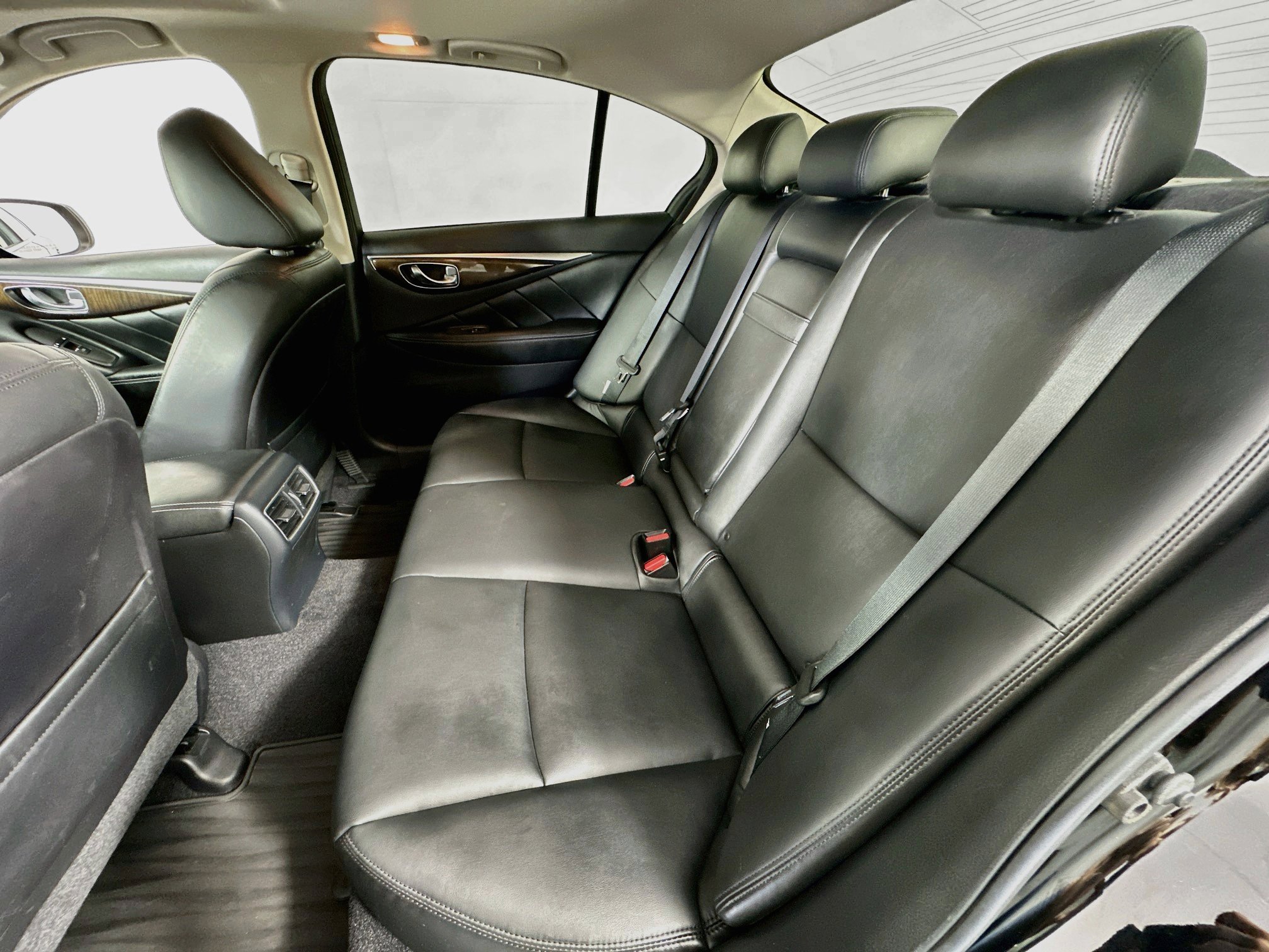 Used 2019 INFINITI Q50 Luxe w/ Essential Package (3.0T Luxe) image 25