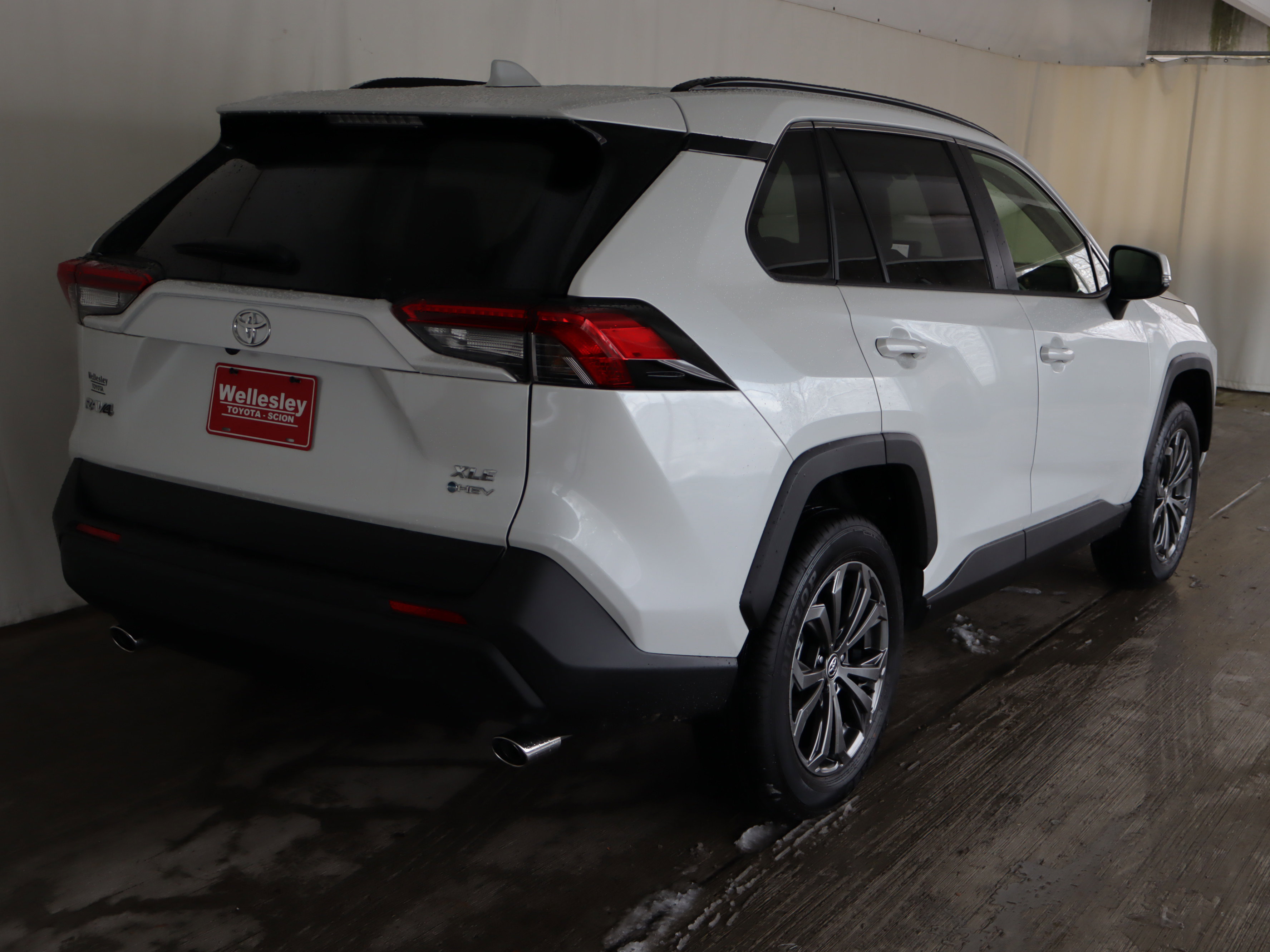 Used 2025 Toyota RAV4 XLE Premium w/ Weather Package image 7