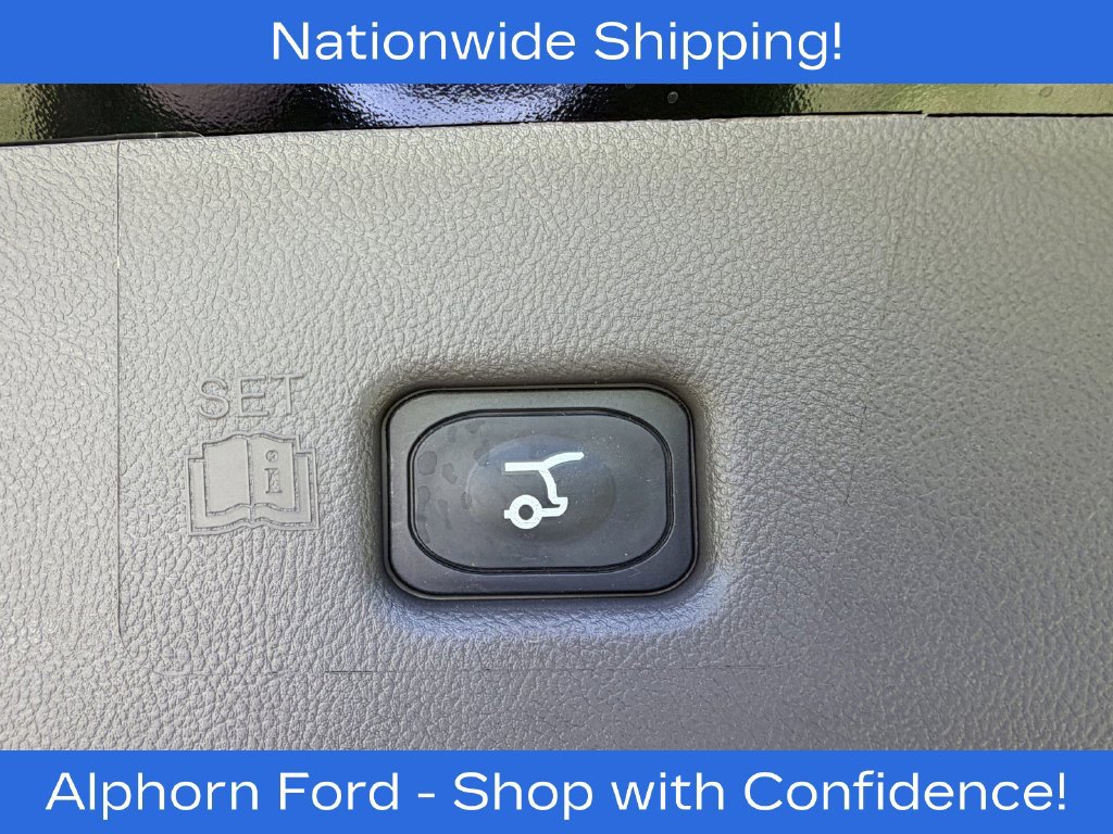Used 2023 Lincoln Nautilus AWD w/ Premium Package image 27