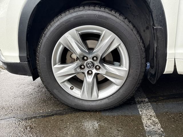 Used 2016 Toyota Highlander Limited image 31