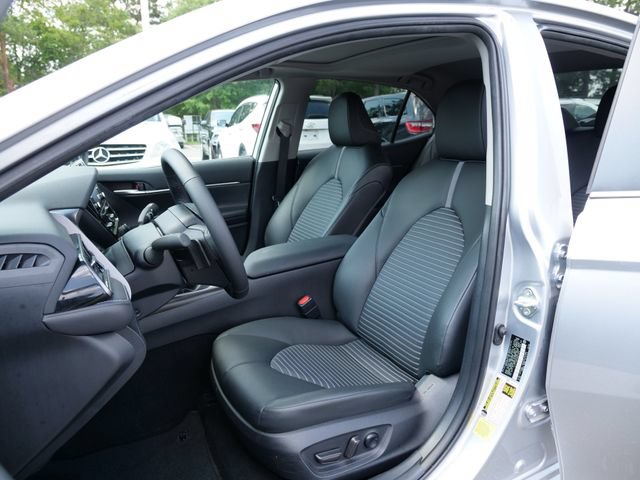 Used 2024 Toyota Camry SE w/ Convenience Package FWD image 14