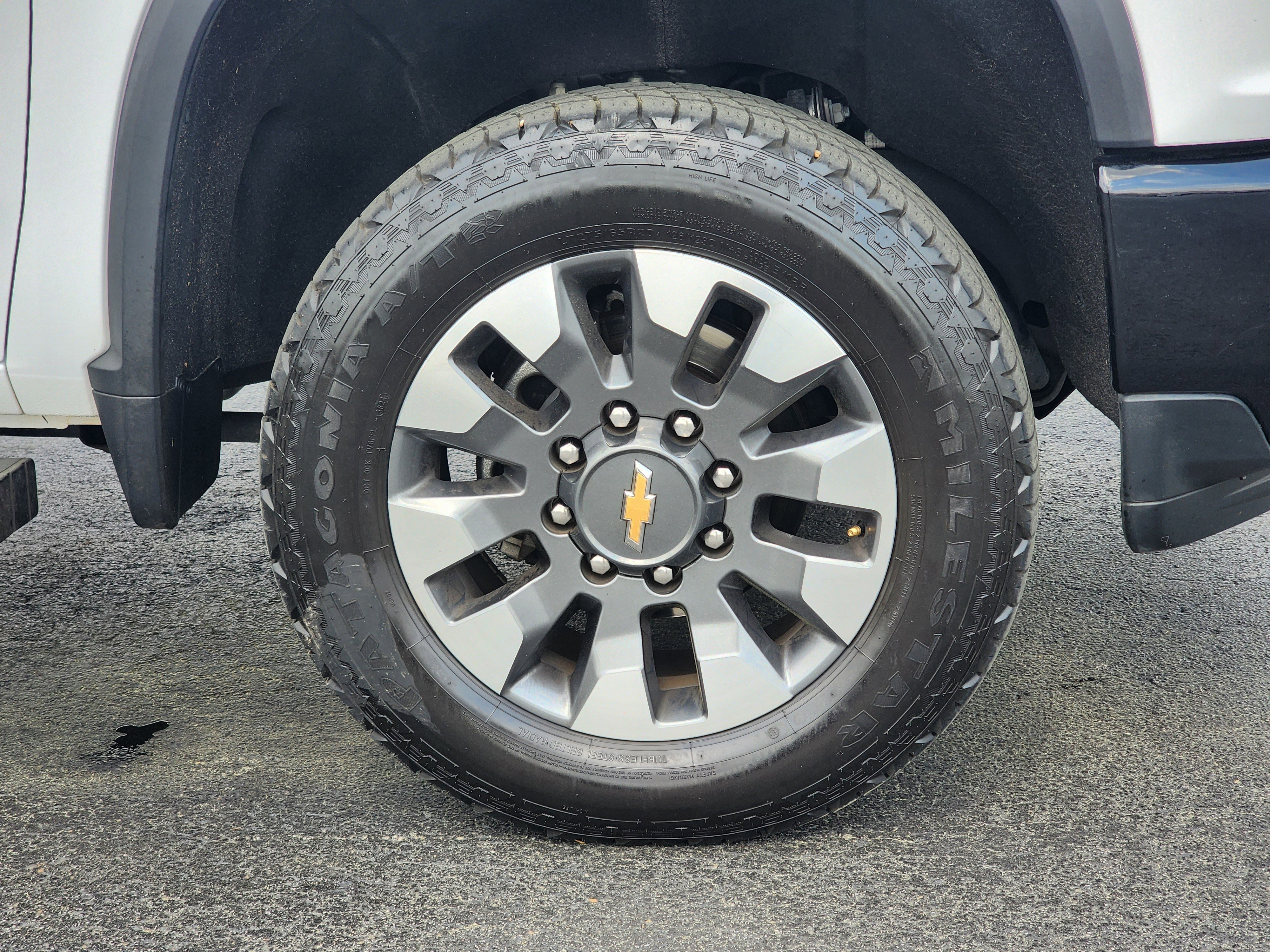 Used 2021 Chevrolet Silverado 2500 Custom w/ Custom Value Package image 6