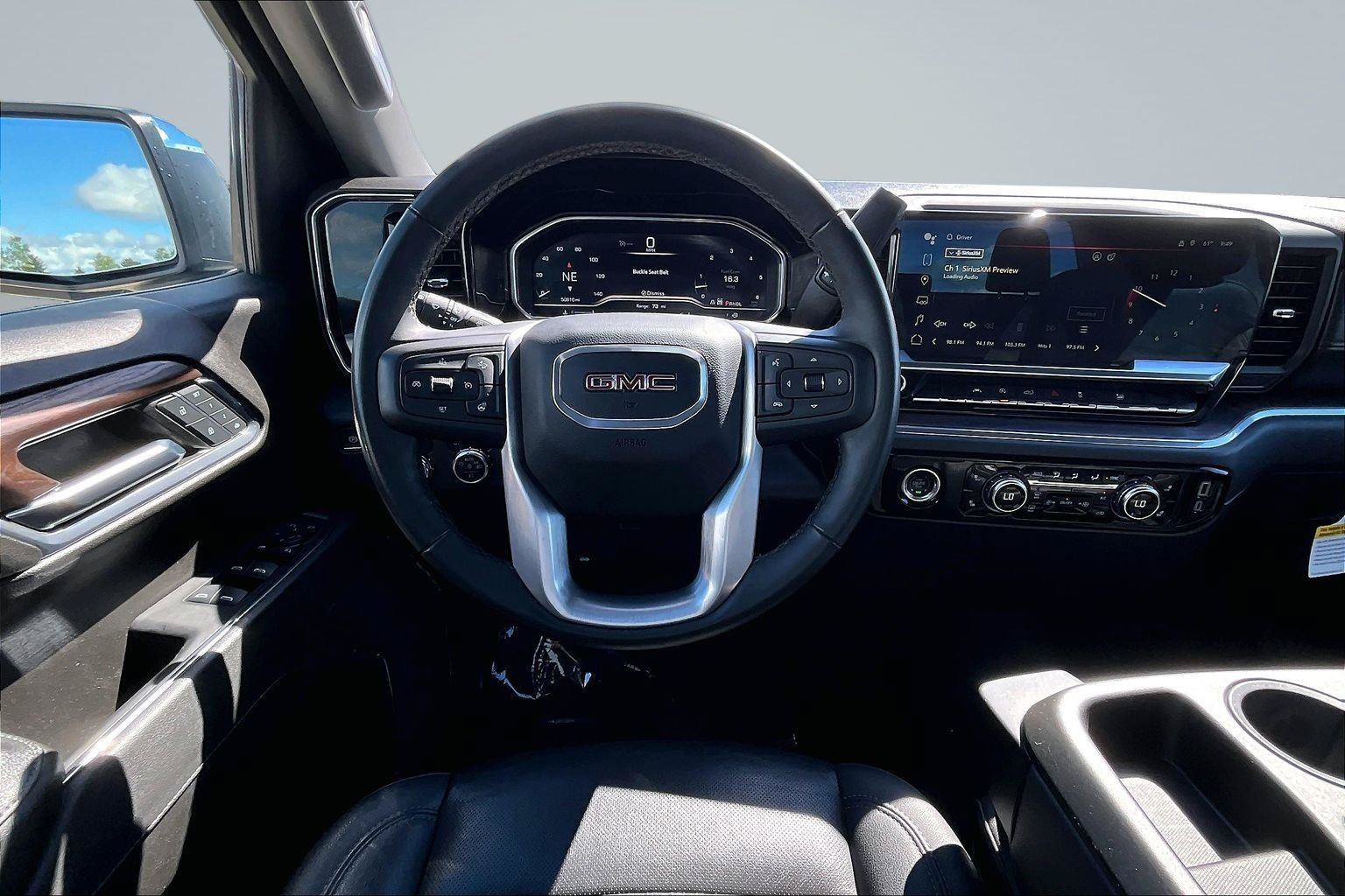 Used 2024 GMC Sierra 1500 SLT AWD/4WD image 6