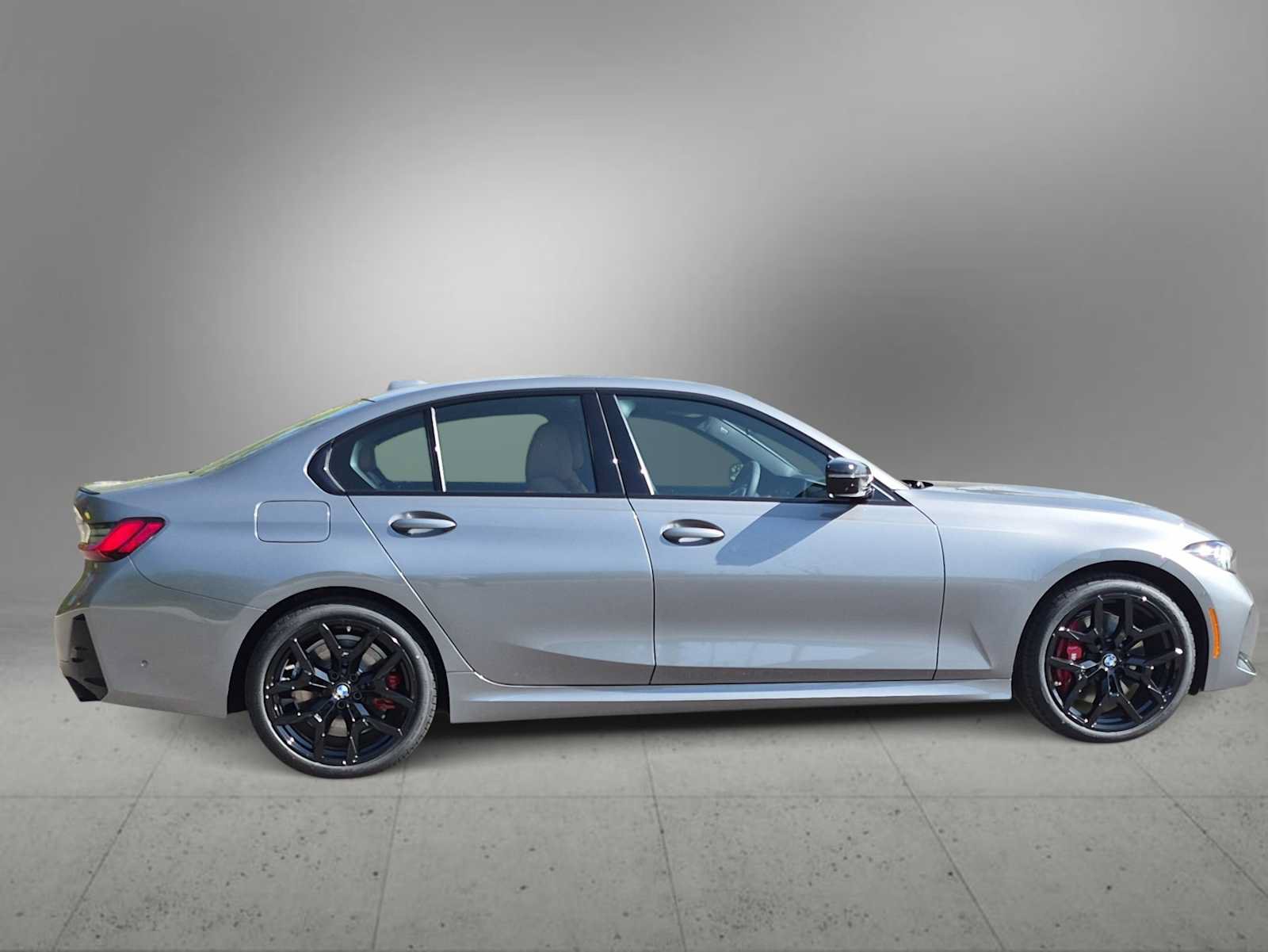 New 2026 BMW 330i xDrive Sedan w/ M Sport Package AWD/4WD image 9