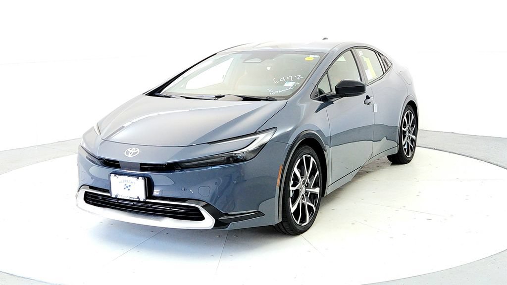 New 2026 Toyota Prius Plug-In Hybrid FWD image 2