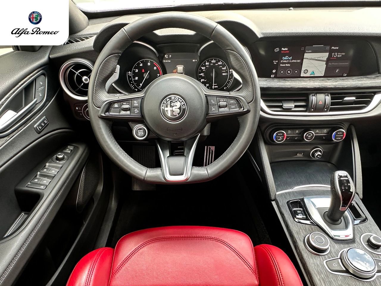 Used 2023 Alfa Romeo Stelvio Sprint image 28