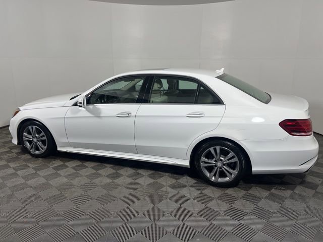 Used 2014 Mercedes-Benz E 250 BlueTEC Sedan image 5