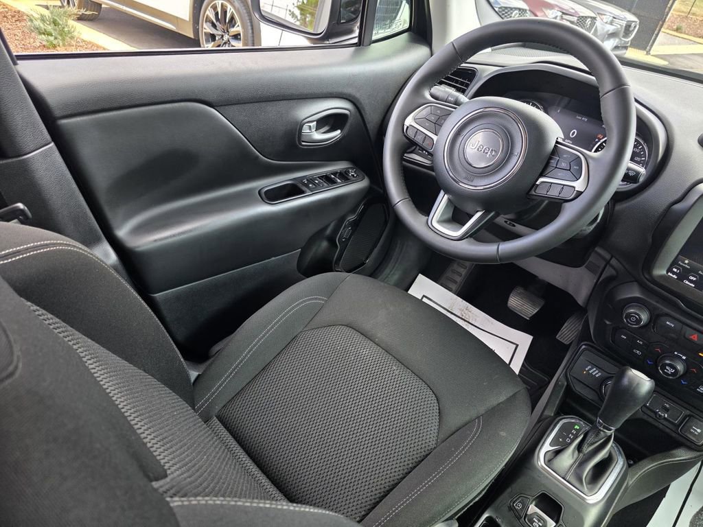 Used 2023 Jeep Renegade Altitude image 27