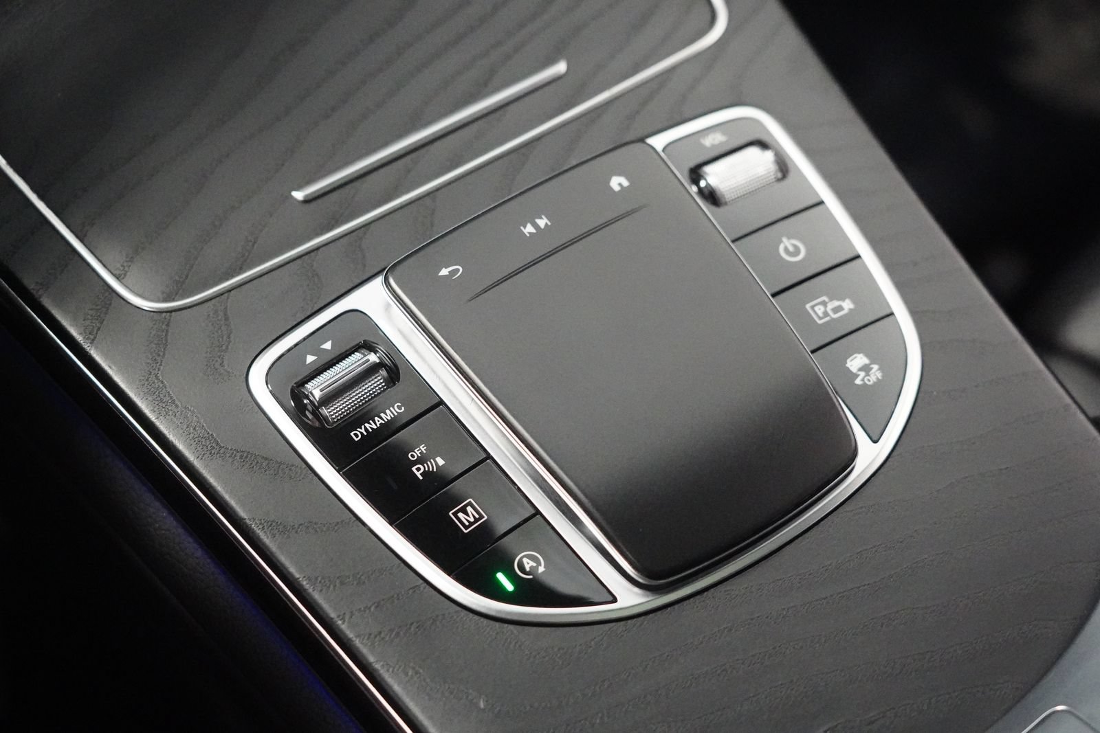 Used 2022 Mercedes-Benz GLC 300 4MATIC Coupe image 26