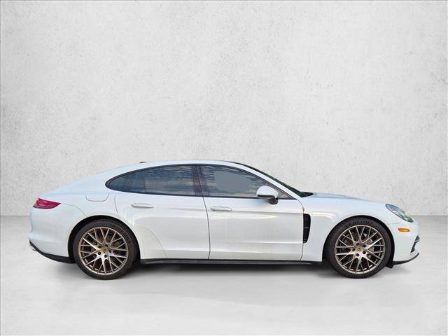 Used 2020 Porsche Panamera RWD image 4