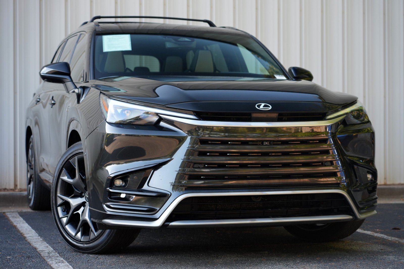 Used 2024 Lexus TX 500h AWD w/ Technology Package image 4
