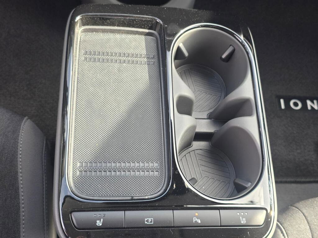 New 2025 Hyundai Ioniq 5 SE image 26