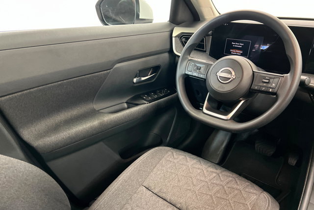 Used 2025 Nissan Kicks SV w/ SV Premium Package AWD/4WD image 11