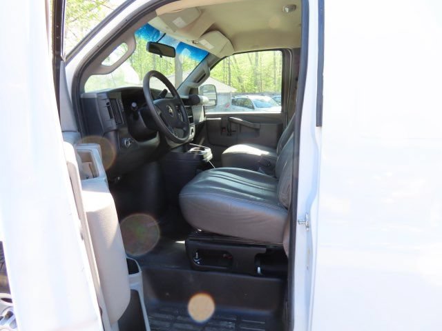 Used 2019 Chevrolet Express 2500 RWD image 21