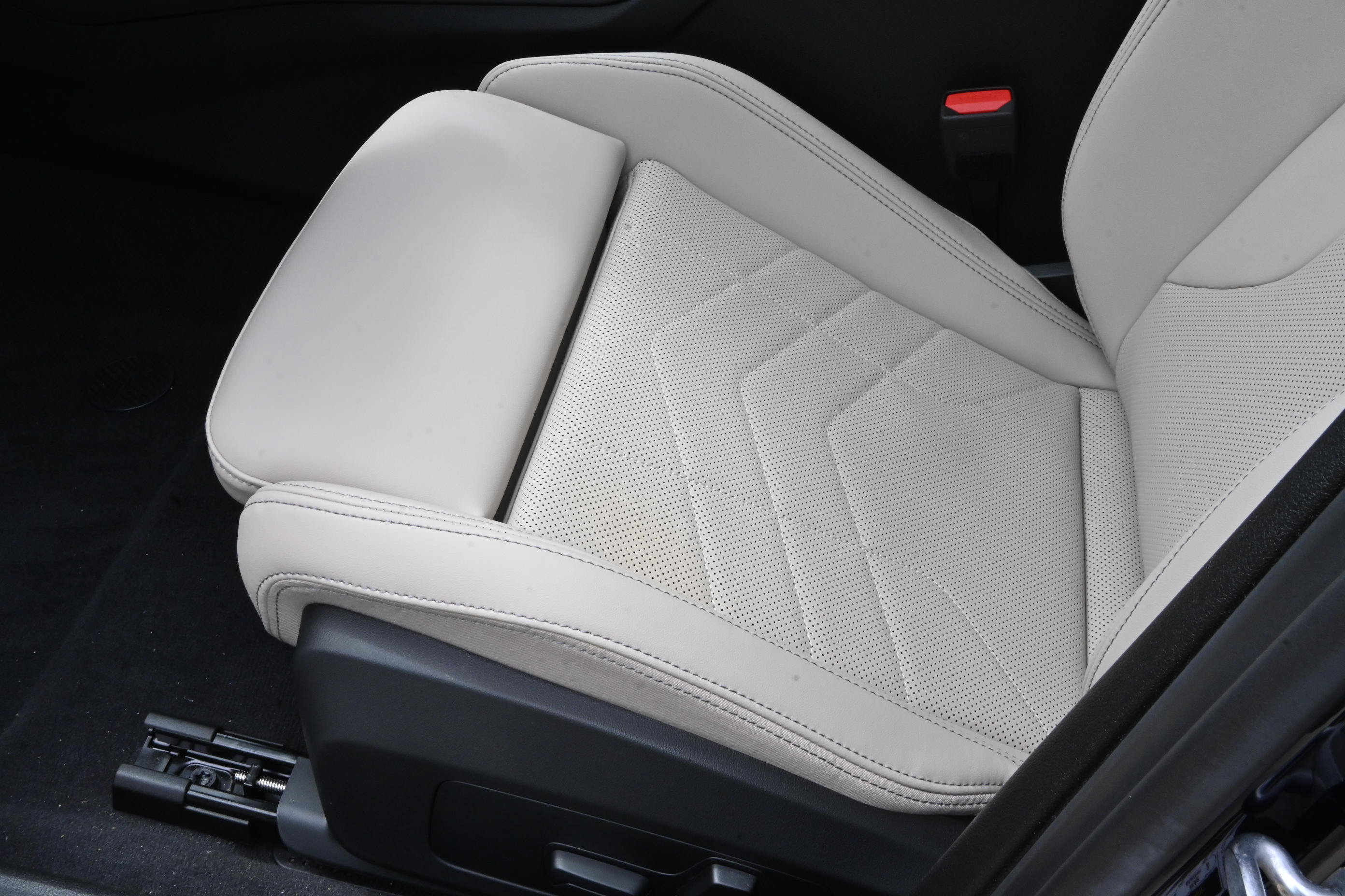 New 2026 BMW 228i w/ Technology Package FWD image 26