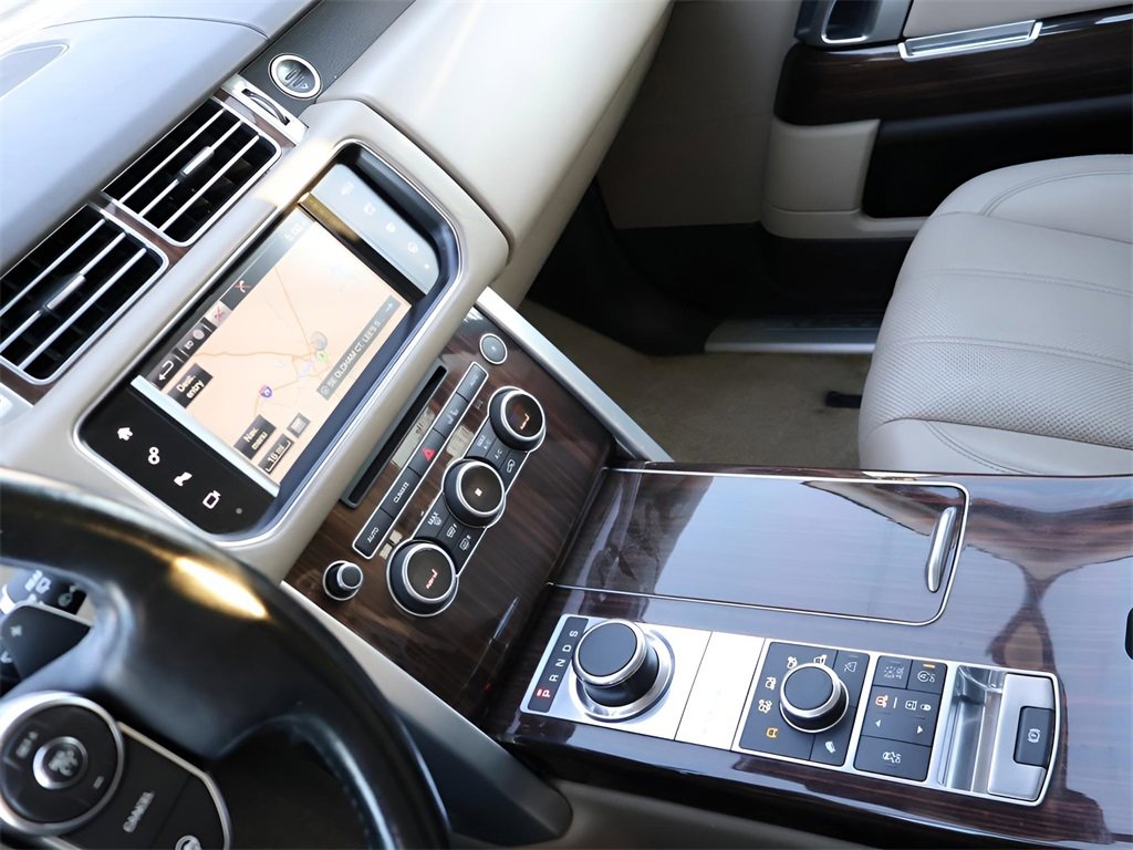 Used 2016 Land Rover Range Rover HSE image 20