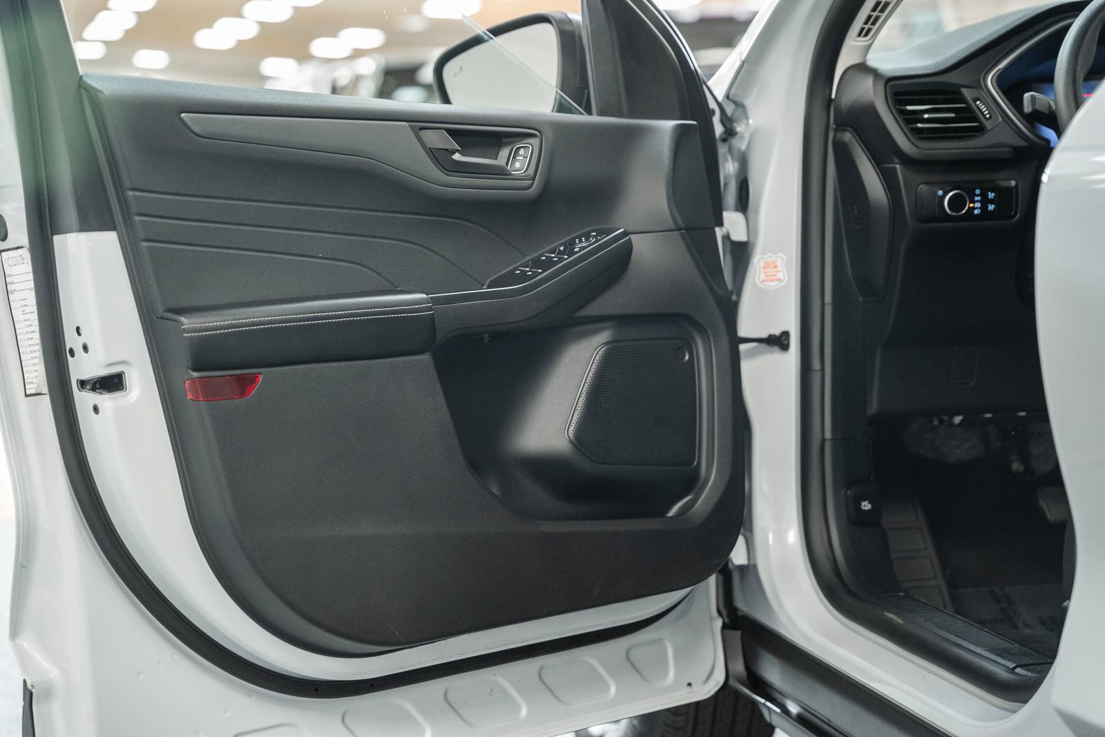 Certified 2025 Ford Escape Active image 43