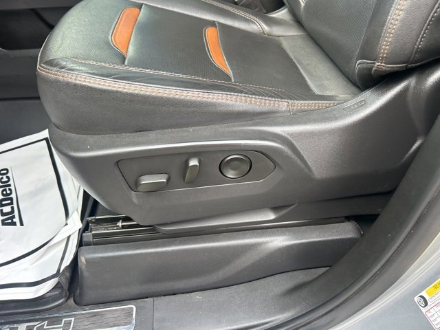 Used 2023 GMC Sierra 1500 AT4 w/ AT4 Preferred Package image 11