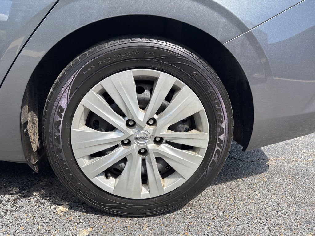 Used 2023 Nissan Sentra S image 24