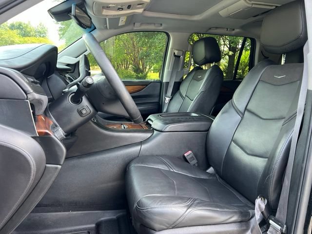 Used 2016 Cadillac Escalade Premium AWD/4WD image 12