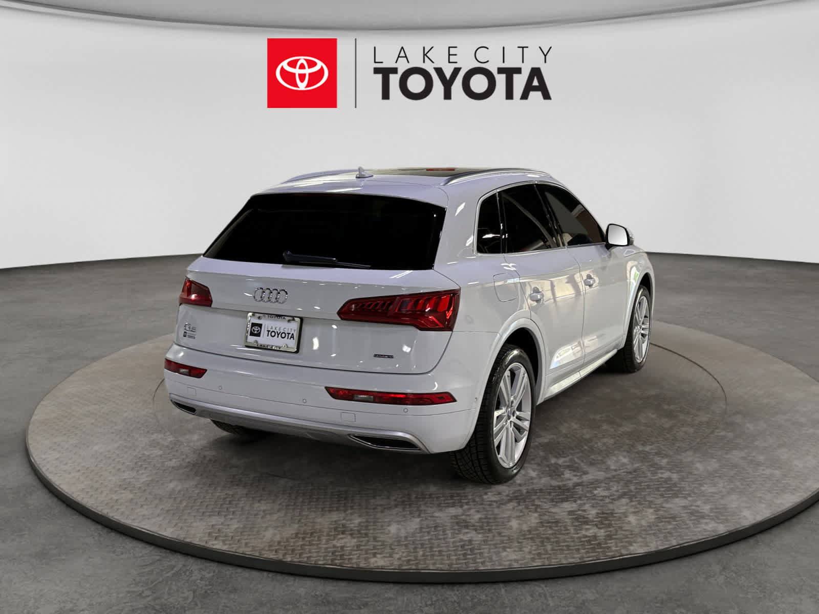 Used 2019 Audi Q5 Prestige w/ Prestige Package AWD/4WD image 9