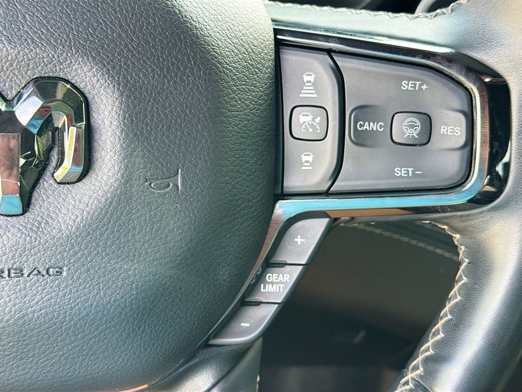 Used 2025 RAM 1500 Limited AWD/4WD image 22