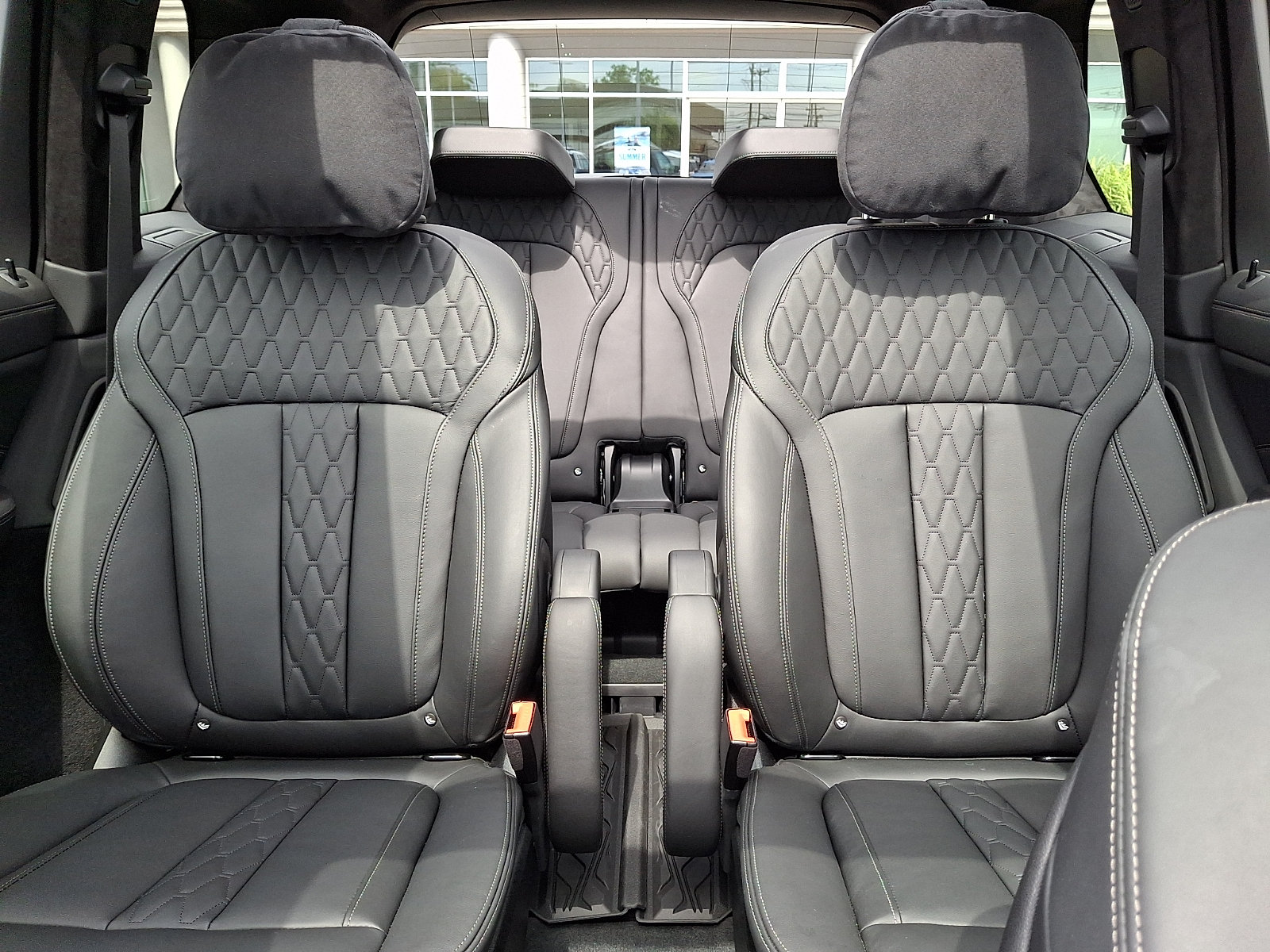 Used 2025 BMW X7 M60i w/ Executive Package AWD/4WD image 18
