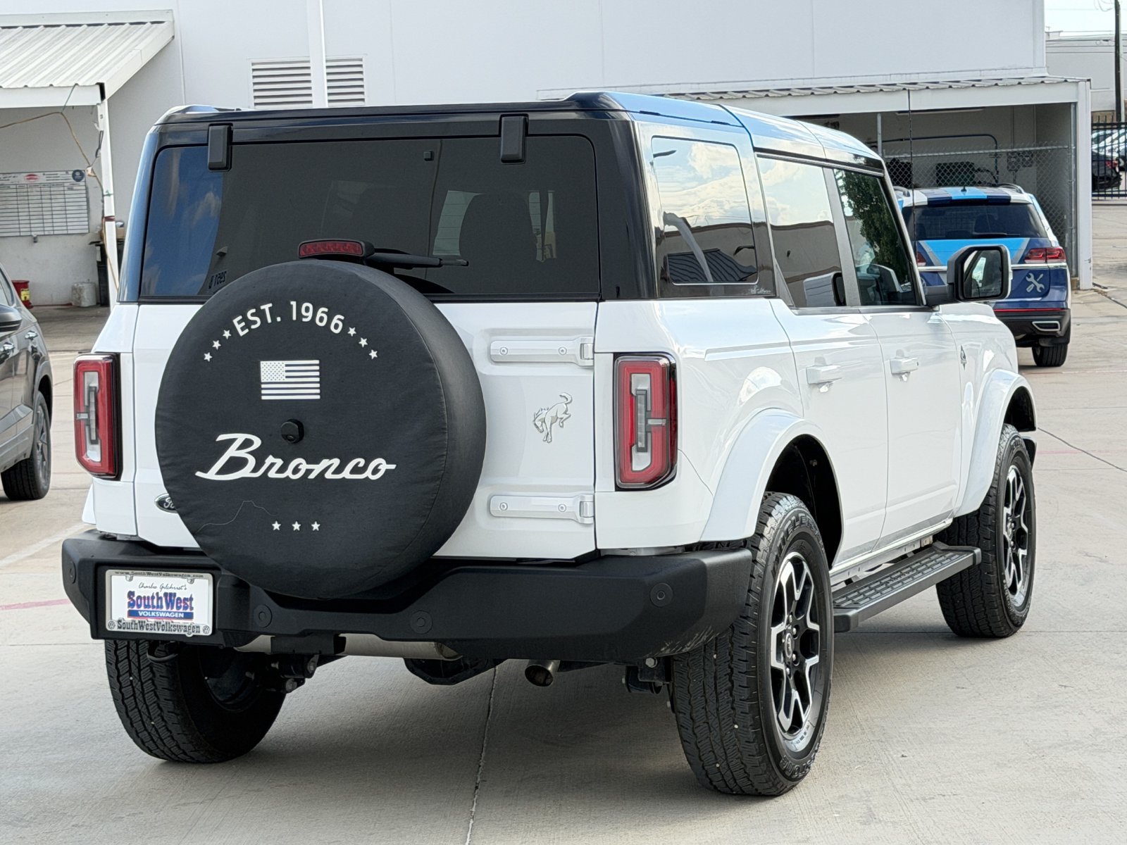 Used 2024 Ford Bronco Outer Banks AWD/4WD image 4
