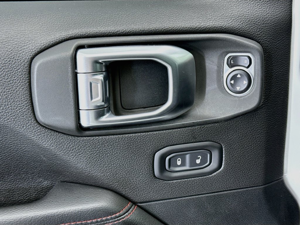 Used 2020 Jeep Wrangler Unlimited Rubicon AWD/4WD image 22