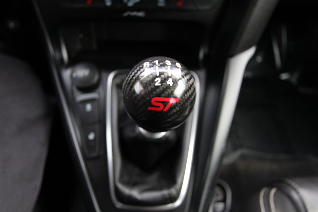 Used 2018 Ford Focus ST w/ Equipment Group 402A image 11