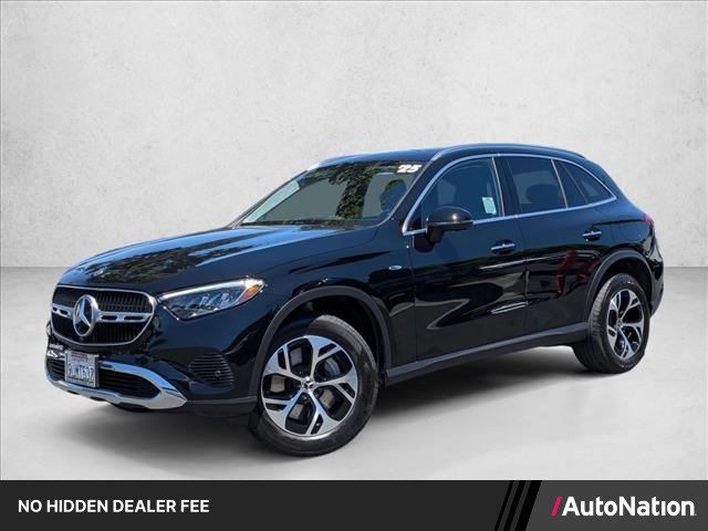 Used 2025 Mercedes-Benz GLC 350e 4MATIC image 1