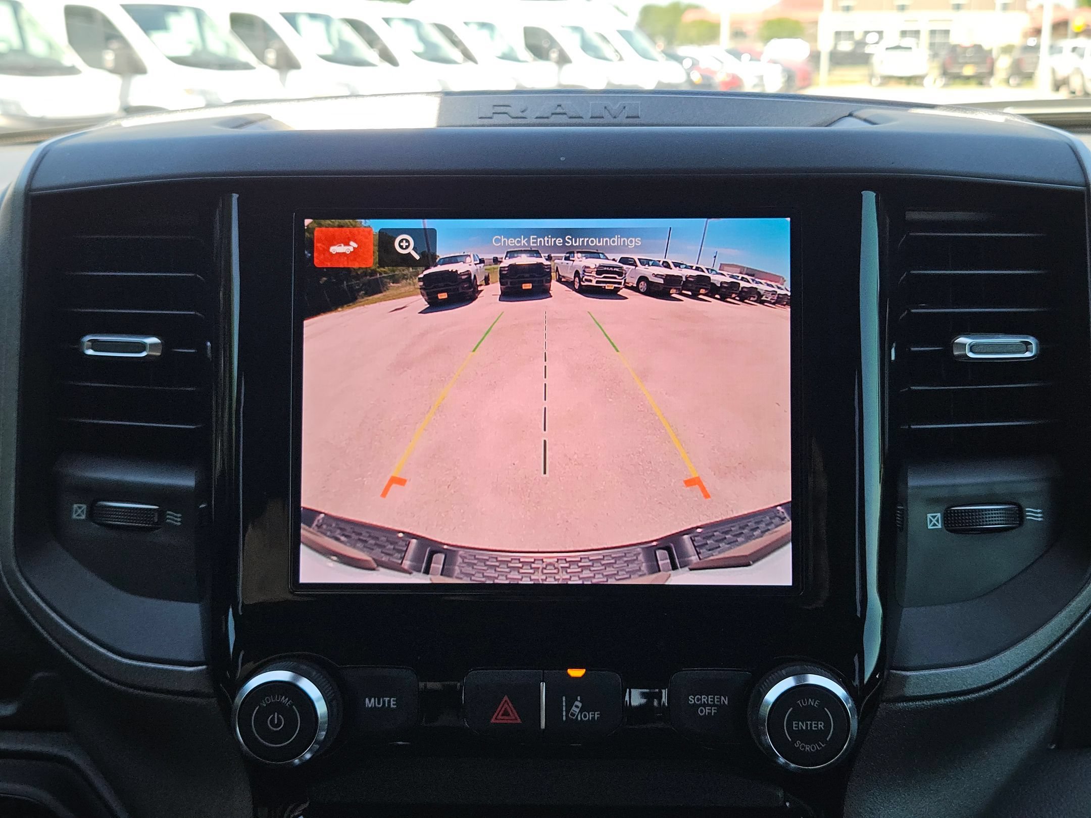 Used 2025 RAM 1500 Warlock AWD/4WD image 18