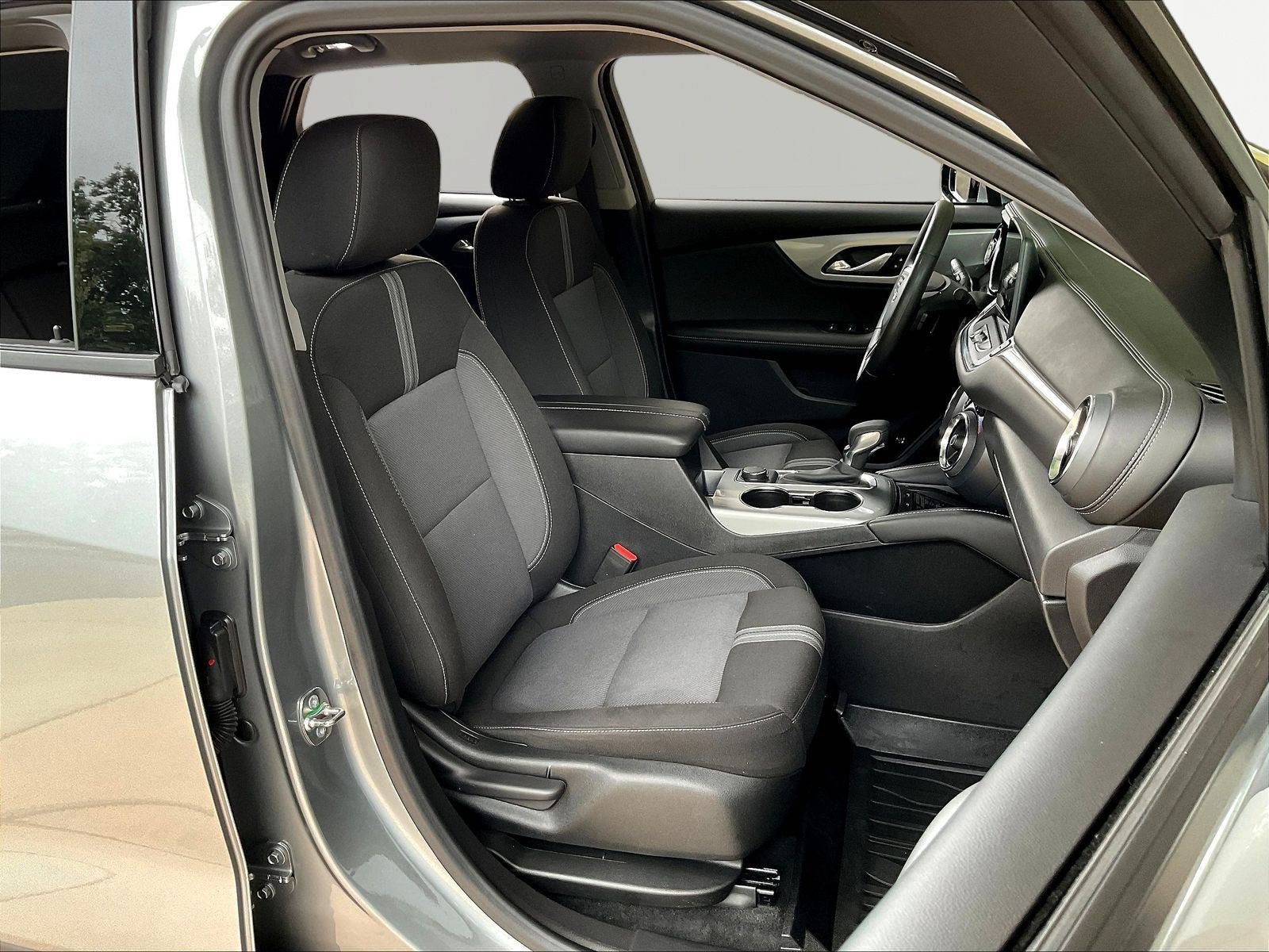 Used 2024 Chevrolet Blazer LT w/ Convenience Package FWD image 29