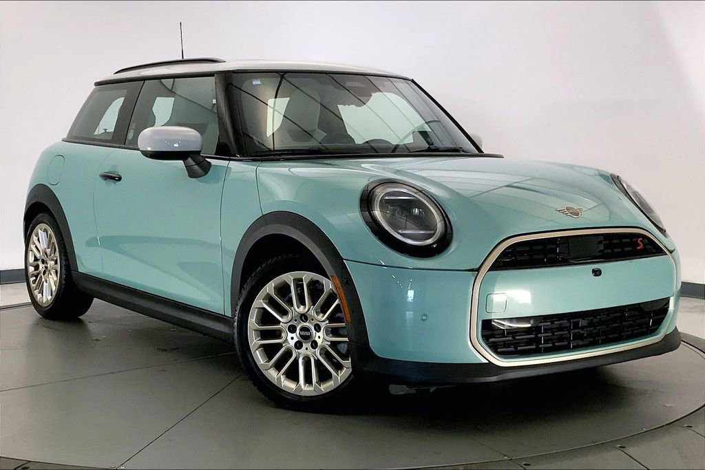 Certified 2025 MINI Cooper S image 32