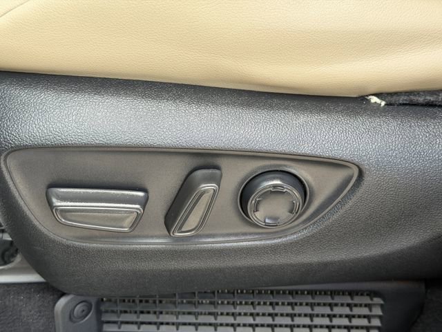 Used 2024 Toyota Sienna XLE FWD image 26