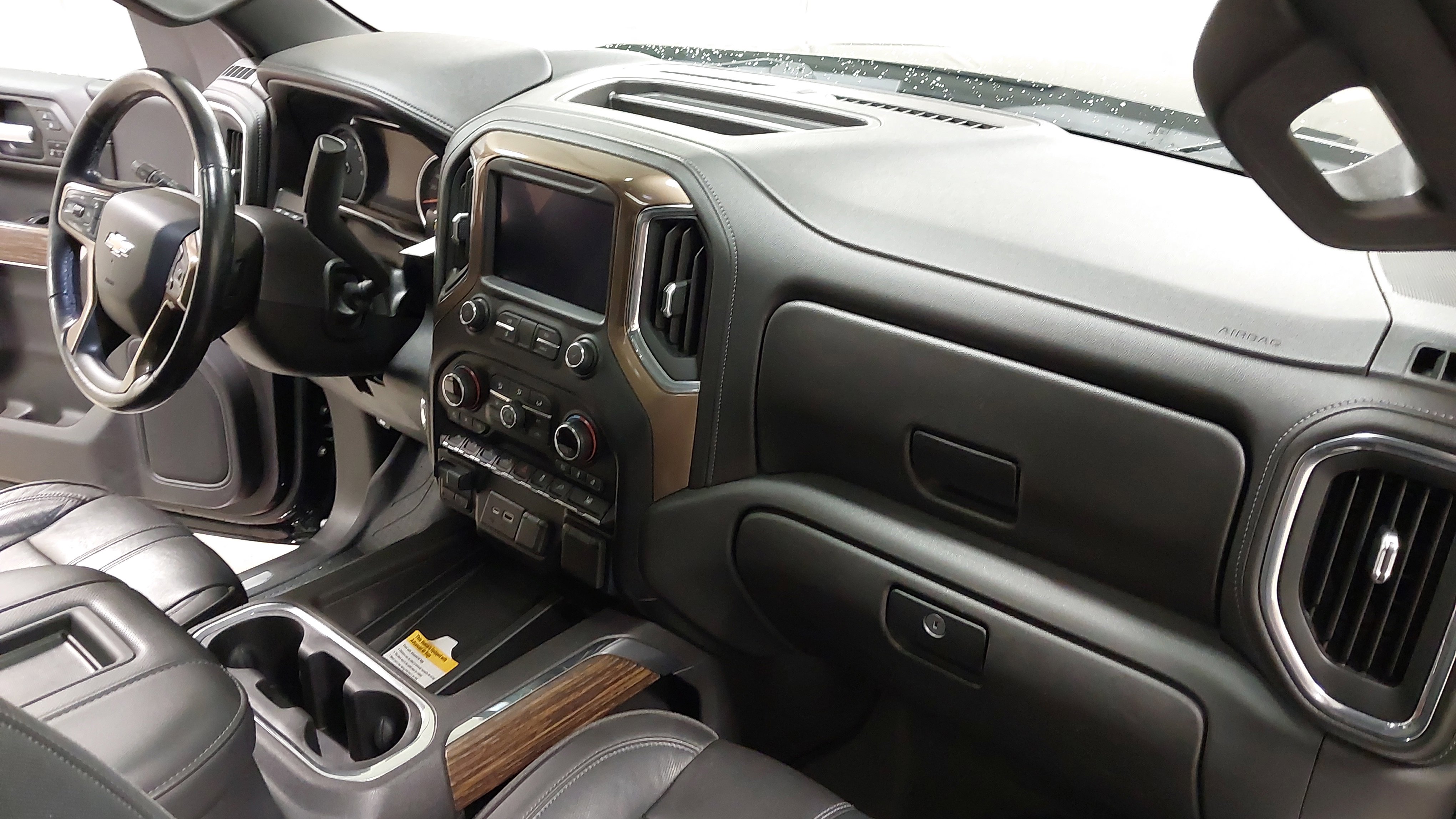 Used 2021 Chevrolet Silverado 1500 High Country w/ Technology Package AWD/4WD image 27