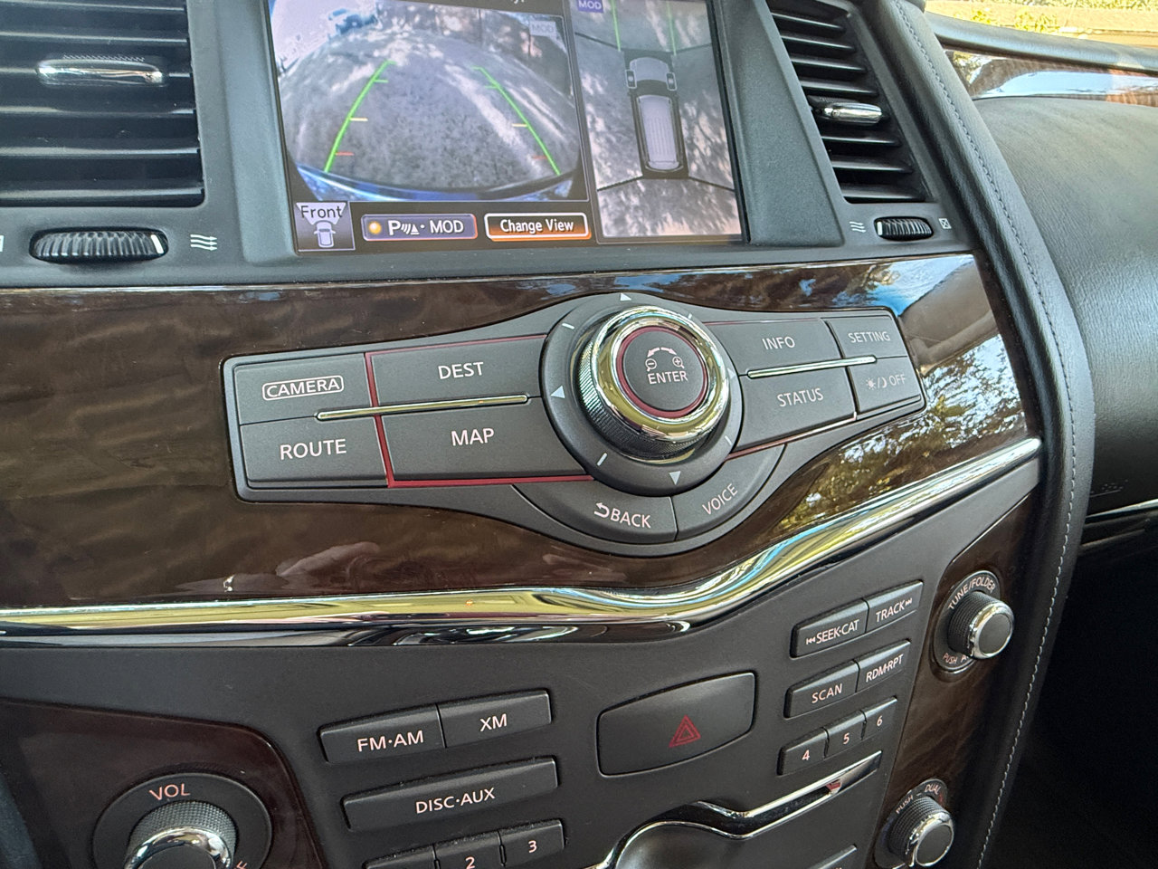 Used 2017 Nissan Armada SL image 32