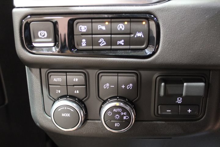 New 2026 GMC Yukon XL Elevation w/ Elevation Premium Package AWD/4WD image 42